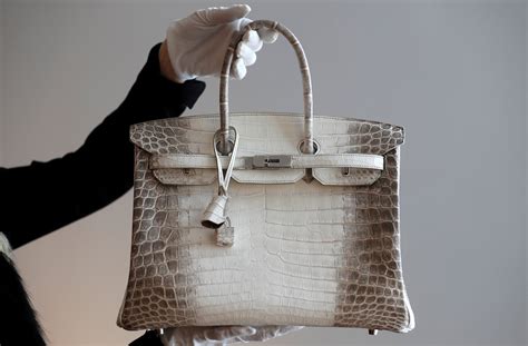 who makes Birkin handbags